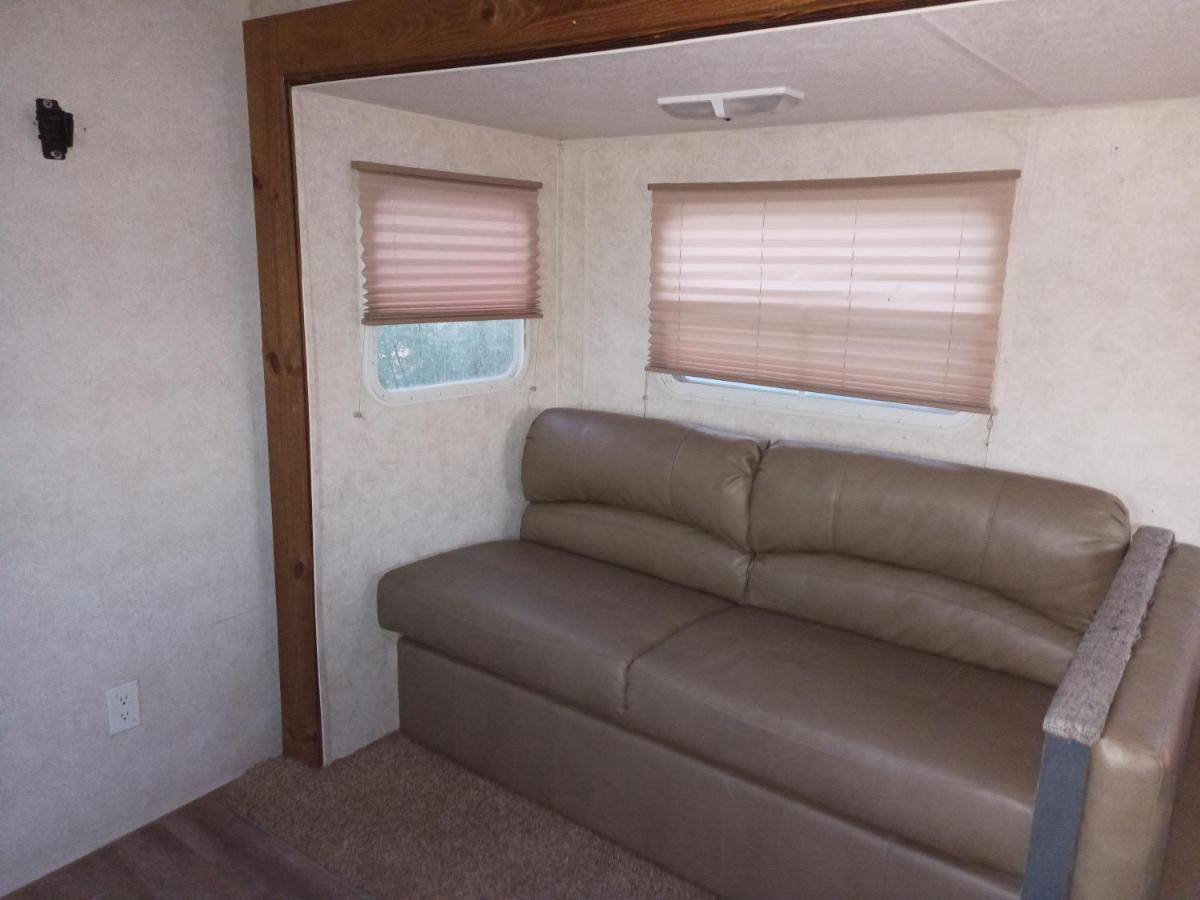 Garden Glamping Rv Hotel Pahrump Exterior photo
